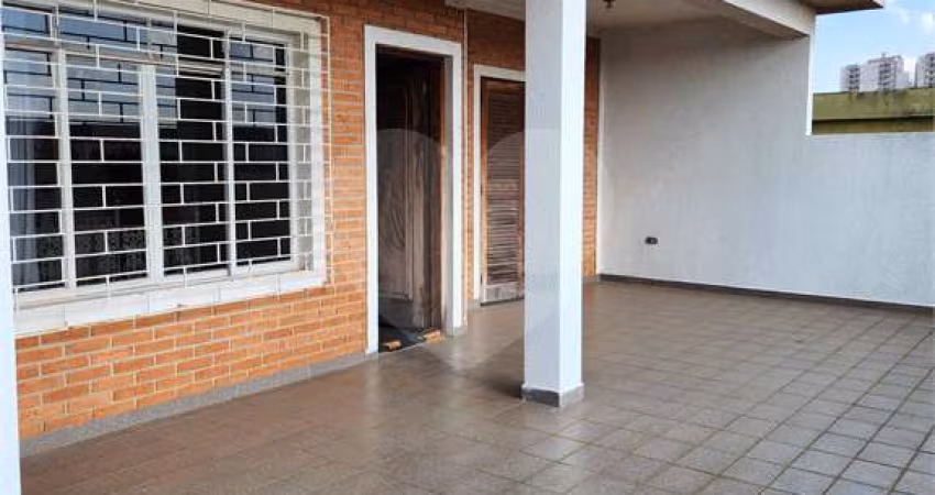 Casa de vila com 3 quartos à venda em Jardim Maria De Fátima - SP