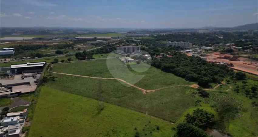 Terreno à venda em Medeiros - SP