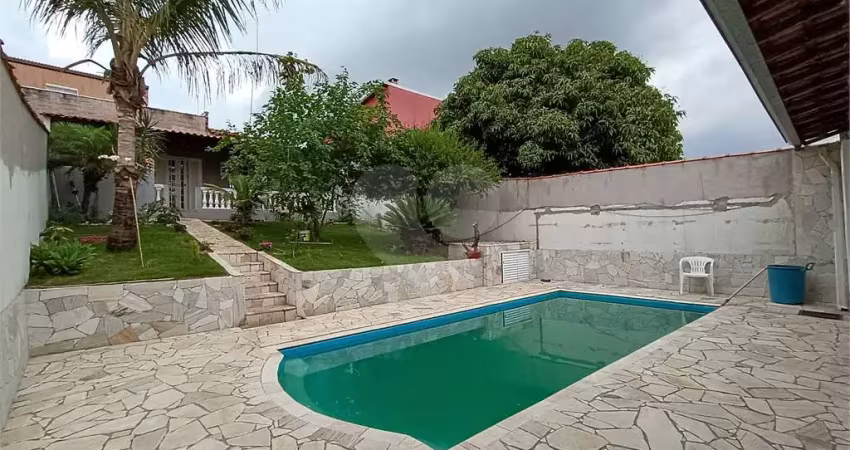 Casa térrea com 3 quartos à venda em Engordadouro - SP