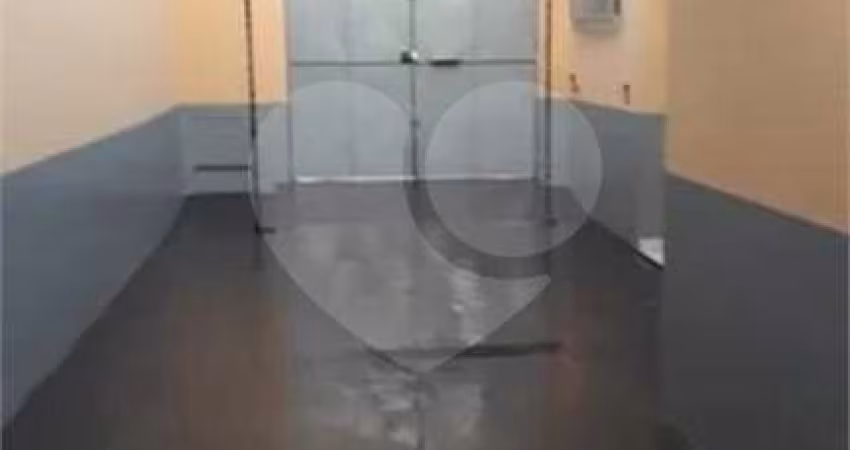 Casa com 3 quartos para locação em Centro - SP