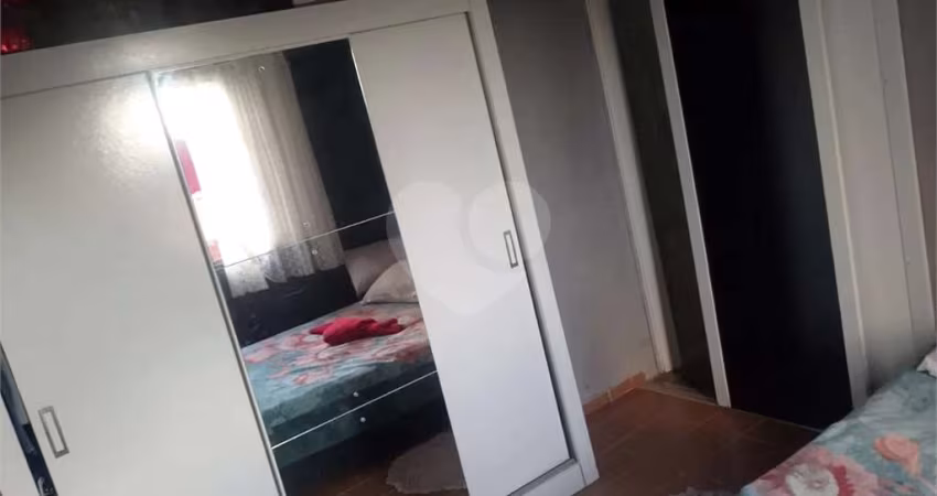 Casa com 4 quartos à venda em Jardim Vitória - SP