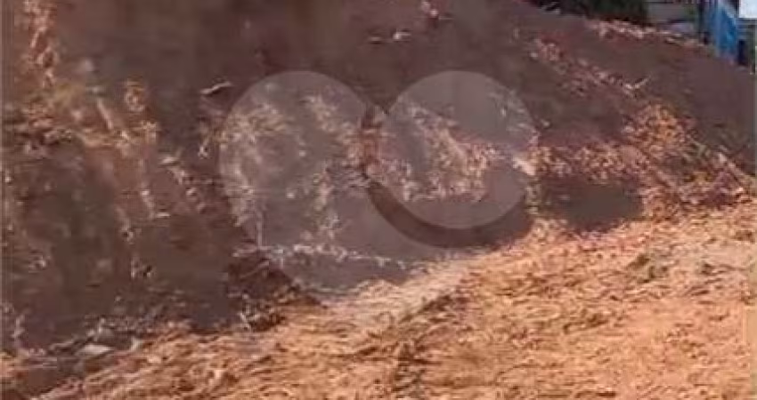 Terreno à venda em Vila Constança (botujuru) - SP