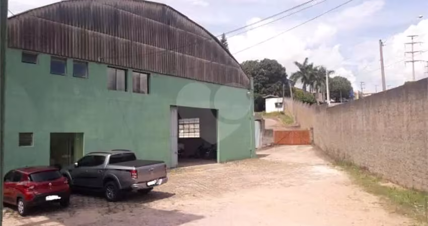 Galpão à venda em Jundiaí Mirim - SP