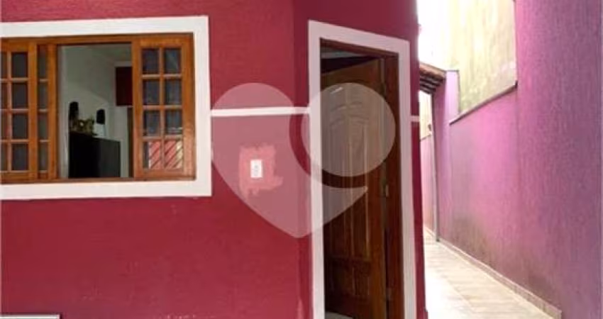 Casa com 2 quartos à venda em Jardim Itália - SP