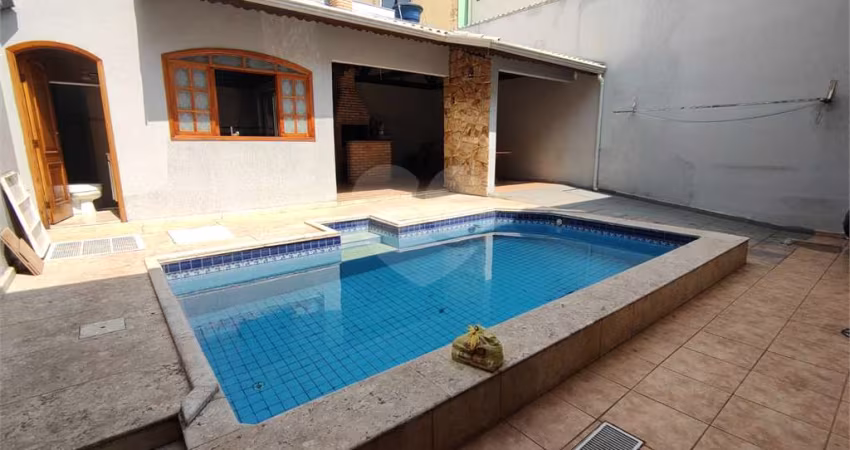 Sobrado com 4 quartos à venda em Vila Paraízo - SP