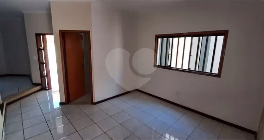 Sobrado com 3 quartos à venda em Jardim Astro - SP