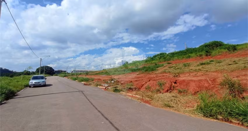 Terreno à venda em Parque Petrópollis - SP
