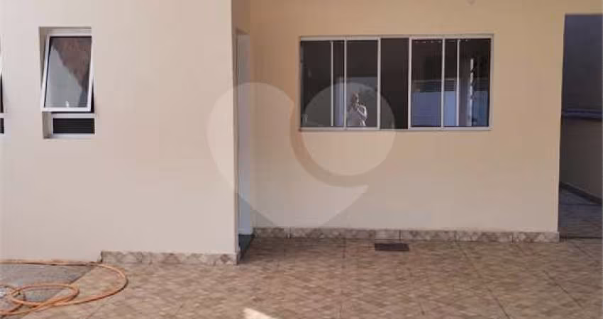 Casa com 3 quartos à venda em Parque Residencial Paraíso - SP