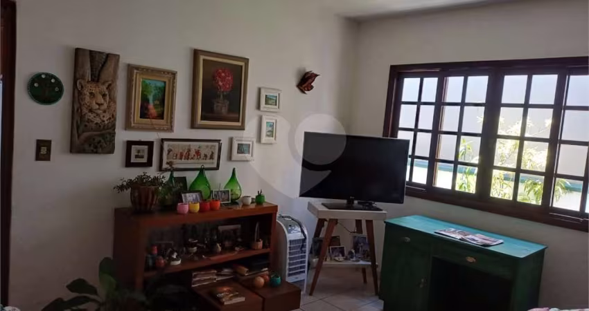 Casa com 3 quartos à venda em Vila Rio Branco - SP