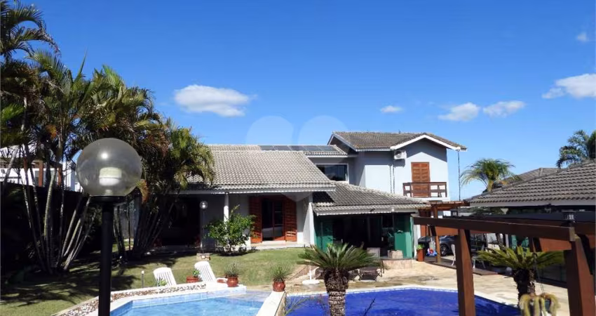 Condomínio com 3 quartos à venda em Parque Village Castelo - SP