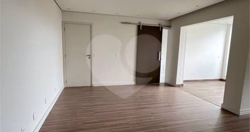 Apartamento com 3 quartos para locação em Jardim Ana Maria - SP