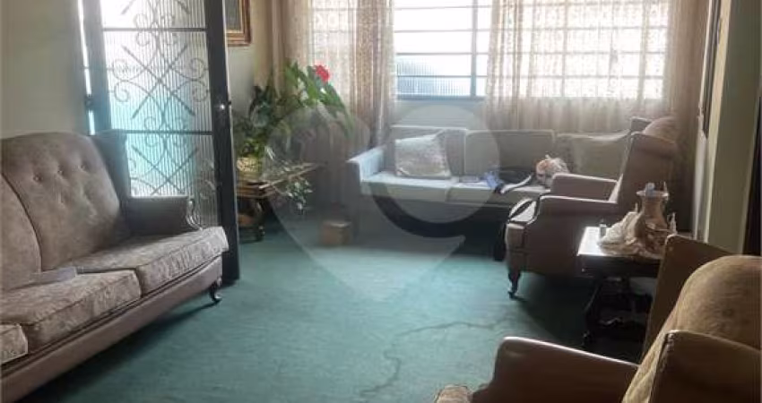 Casa com 3 quartos à venda em Vila Vianelo - SP