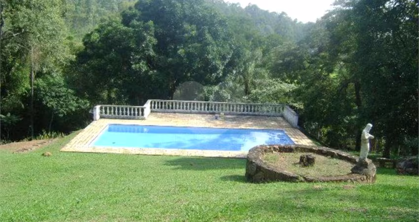 Sítio com 7 quartos à venda em Jardim Tarumã - SP