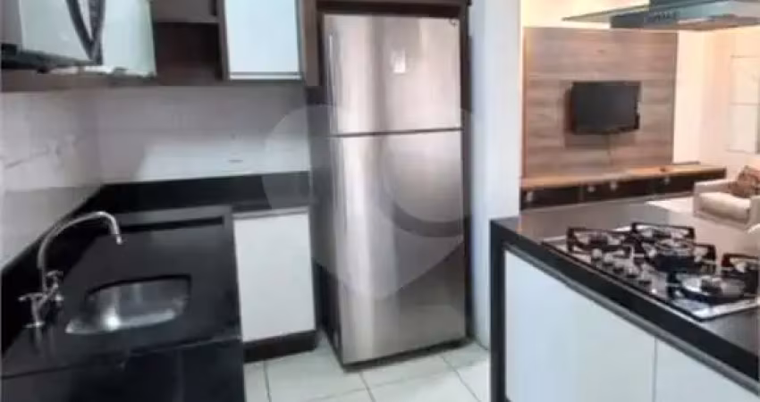 Apartamento com 3 quartos para locação em Jardim Trevo - SP