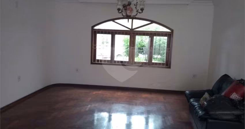 Casa com 3 quartos à venda em Jardim Messina - SP
