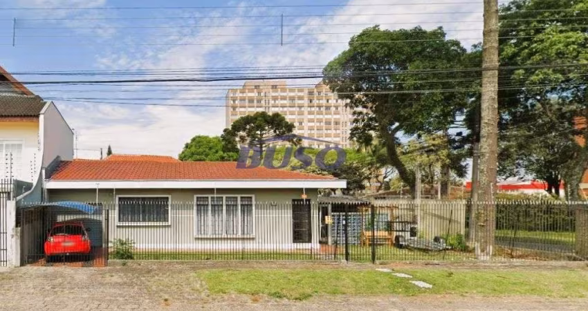 Casa de esquina no Rebouças