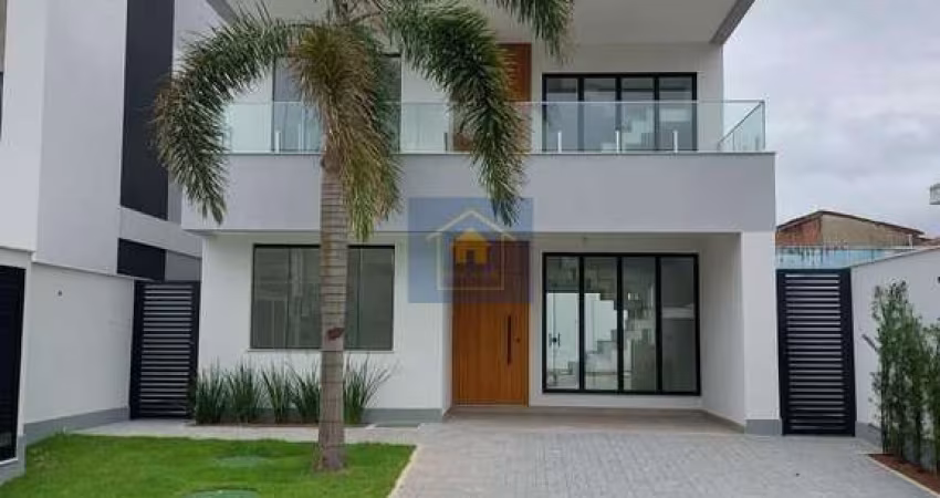 Casa de Alto Padrão em Condomínio no Recreio dos Bandeirantes!