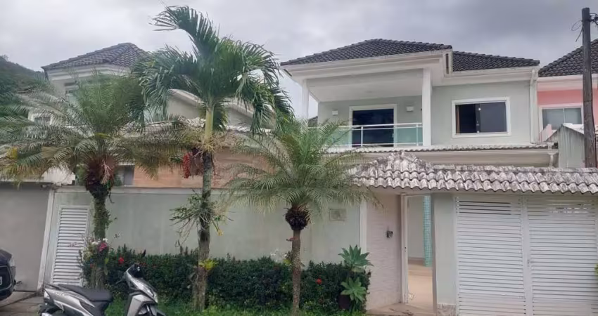 Casa em condomínio fechado com 4 quartos à venda na Estrada da Boca do Mato, 716, Vargem Pequena, Rio de Janeiro