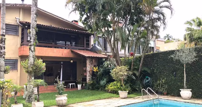 Casa com 3 quartos à venda na Rua Cariri, Vila Assunção, Porto Alegre