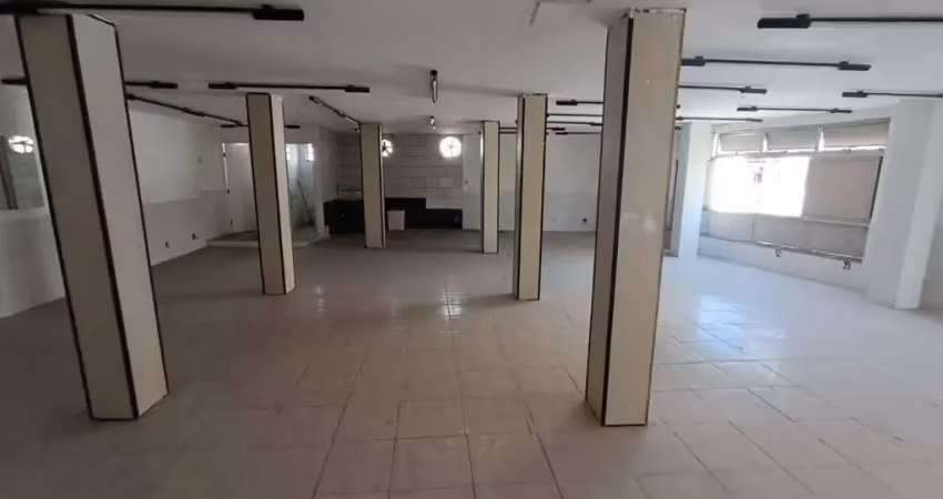 Ponto comercial para alugar na Avenida Dezoito do Forte, Centro, São Gonçalo