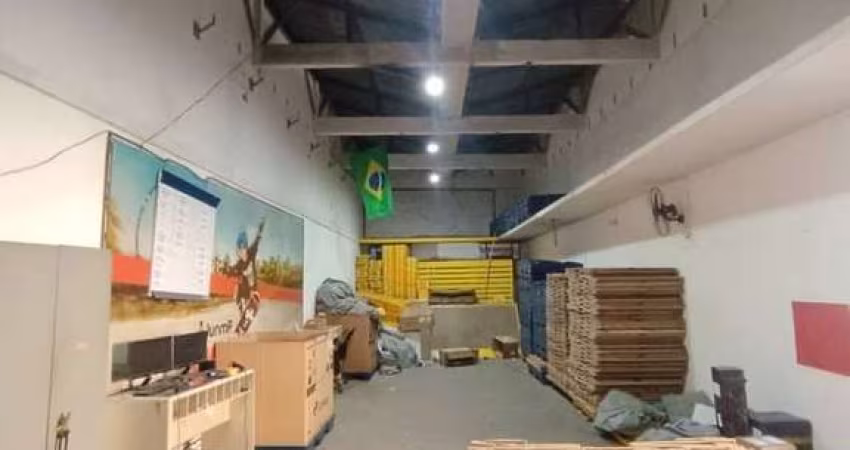 Loja com galpão e estacionamento no barreto niteroi 806m²