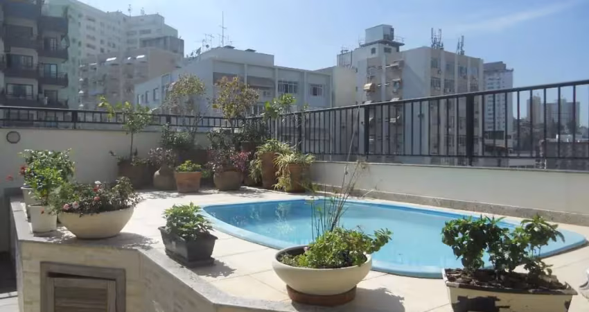 Cobertura com 4 quartos e 2 vagas no Ingá