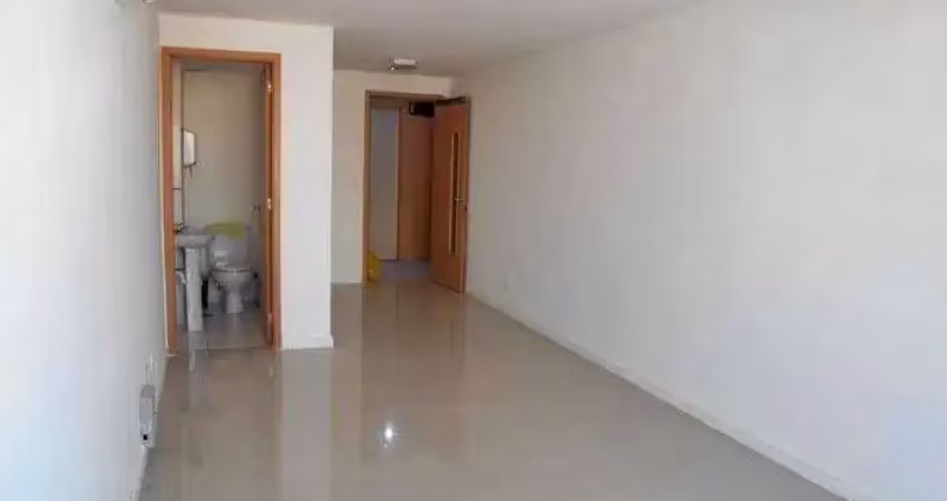Casa comercial com 1 sala à venda na Rua Noronha Torrezão, 24, Santa Rosa, Niterói