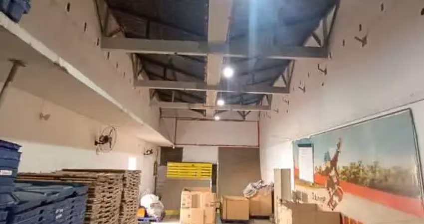 Loja com galpão e estacionamento no barreto niteroi 806m²