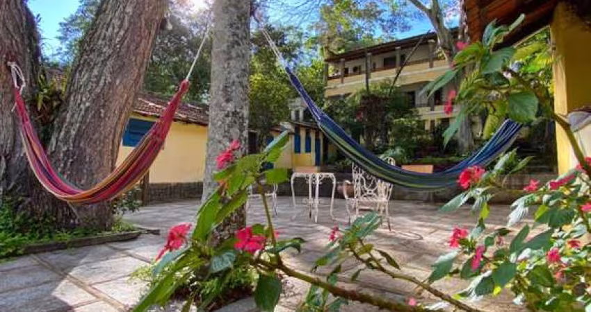 Casa para Venda em Miguel Pereira, Parque Guararapes, 10 dormitórios, 6 suítes, 10 banheiros