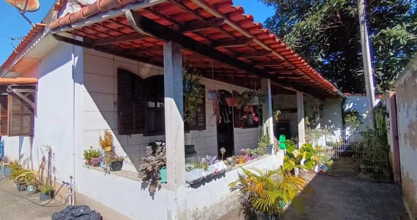 Casa para Venda em Miguel Pereira, Governador Portela, 3 dormitórios, 1 suíte, 2 banheiros, 4 vagas