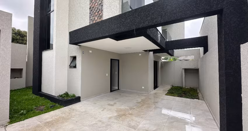 Triplex Alto Padrão – 3 Quartos, 1 Suíte com Sacada – Terraço e Sala Ampla