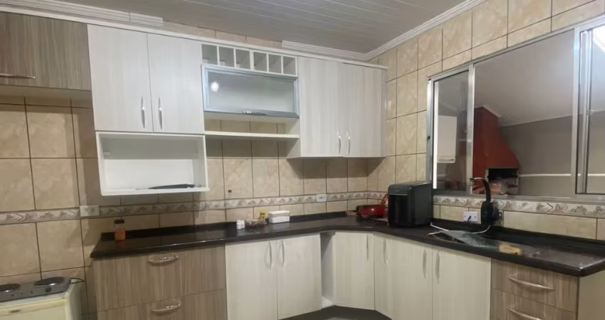 Casa com Quintal no Parque da Fonte