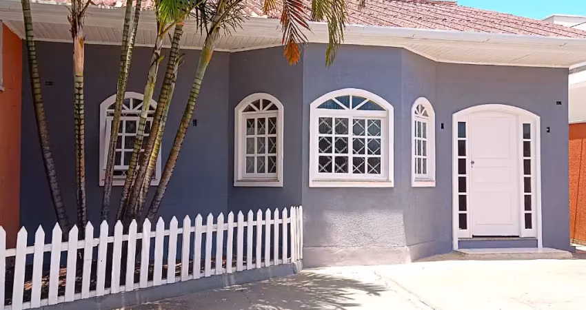 CASA TÉRREA ACONCHEGANTE COM 4 QUARTOS
