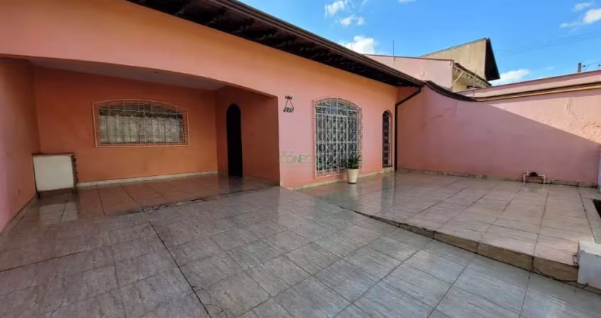 Casa com 3 quartos à venda na Rua Serra da Mantiqueira, Bandeirantes, Londrina