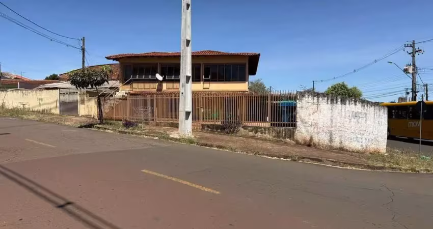 Casa com 4 quartos à venda na Rua Comandante Rhul, Califórnia, Londrina