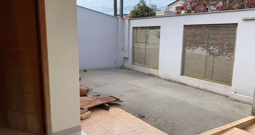 Casa com 3 quartos à venda na Rua Joaquim Murtinho, Jardim Novo Sabará, Londrina