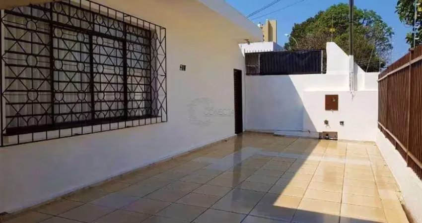 Casa com 3 quartos à venda na Rua Rolândia, Aurora, Londrina