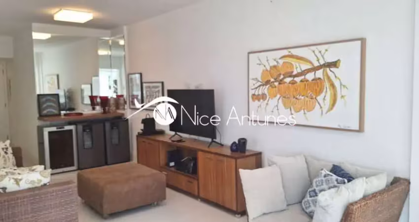 Apartamento no litoral norte , na riviera são lourenço, a 30 metros da praia.
