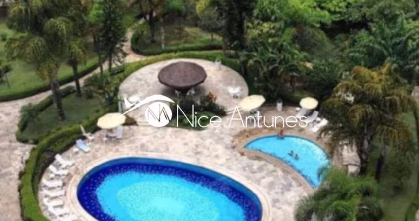 Apartamento com 166 M2 , 3 dormitórios, 2 vagas de garagens paralelas, condomínio do lazer de clube.