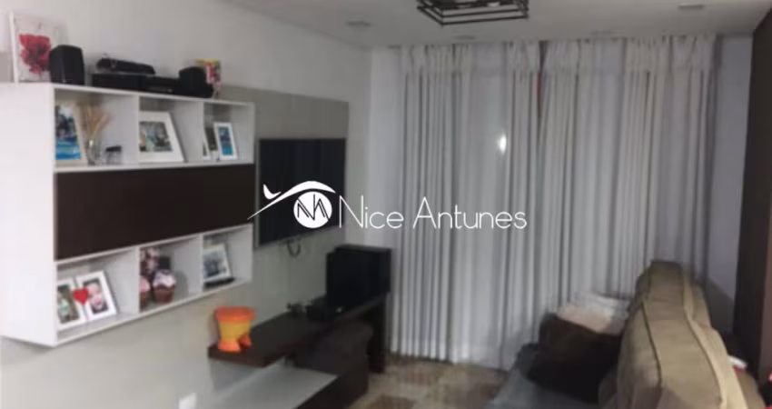 Casa em condomínio Fechado com 3 dormitórios sendo uma suíte