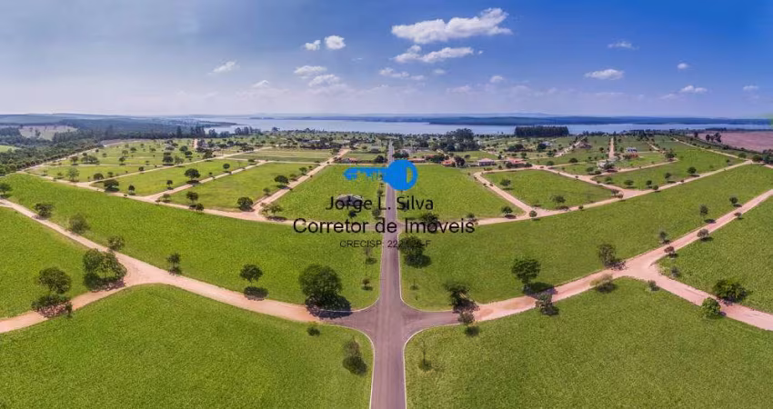 Lote de 626,31m2 no Condomínio  Terras de Santa Cristina 5 !