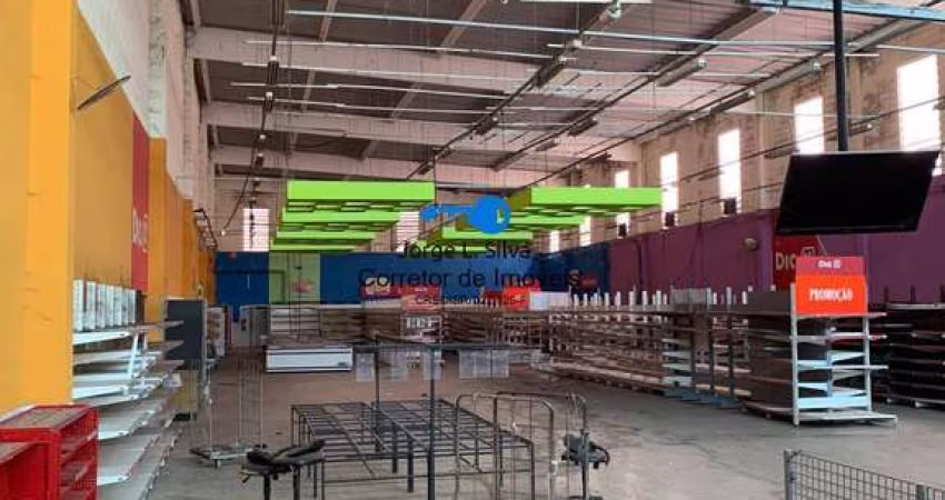 Galpão para locação com 3.500m2 A/T e 2.400 A/C  Fazendinha !
