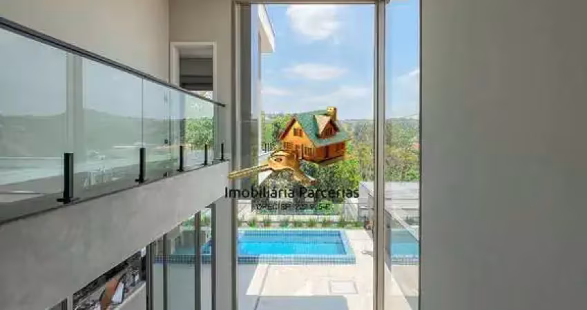 Sobrado de Alto Padrão New Ville  265m2 3 Suítes com Closet - Piscina !