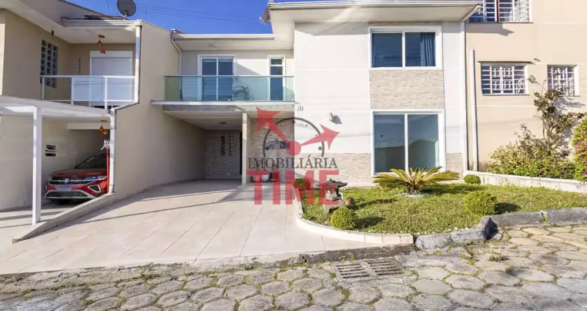 Sobrado à venda no santa cândida – 145m² - 3 quartos, 2 suítes, churrasqueira e jardim de inverno