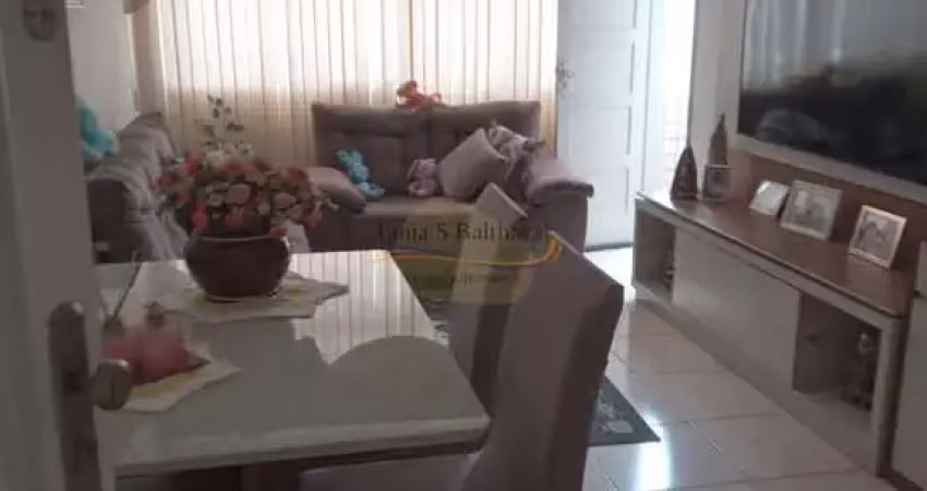Apartamento  de Frente  Bairro Ponta da Praia, em Santos.