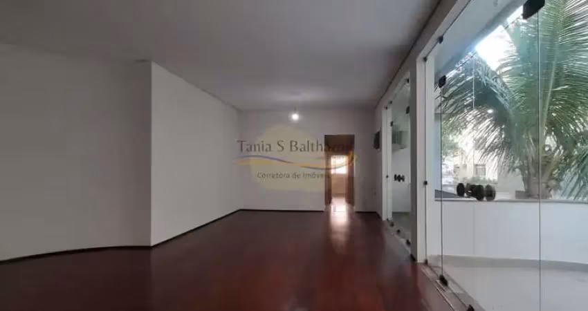 Casa Sobreposta Alta - Alto Padrão com Piscina.