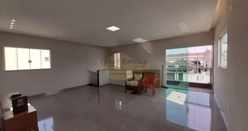 Casa Sobreposta Alta com 2 Dormitórios, sendo 1 Suíte, à venda - Vila São Jorge - Santos/SP