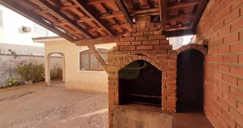 Casa Isolada Térrea com 3 Dormitórios sendo 1 Suíte com Edícula e Churrasqueira  à venda - Jardim Guassu - São Vicente/SP