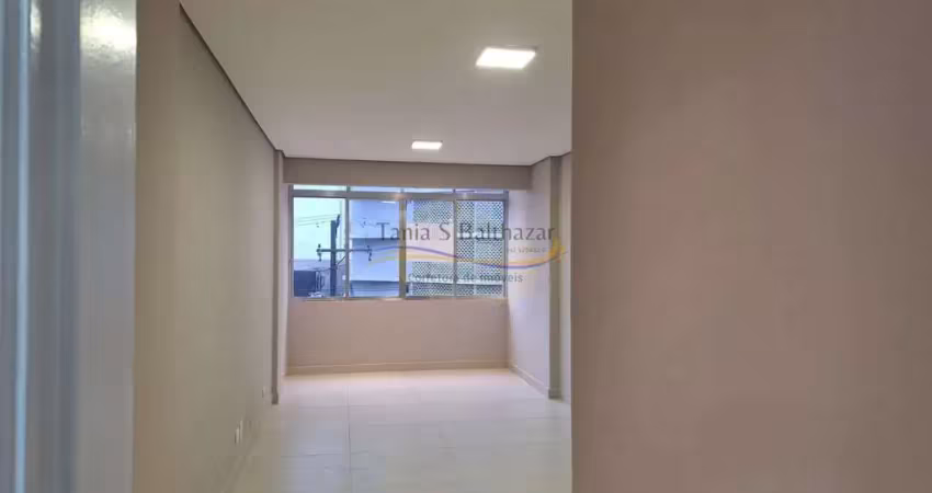 Apartamento, de frente. totalmente reformado. bairro gonzaga, em santos.