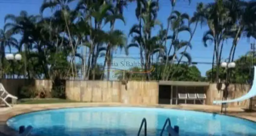 Apartamento com 03 Dormitórios, sendo 01 com Suíte,  à venda - Aparecida - Santos/SP